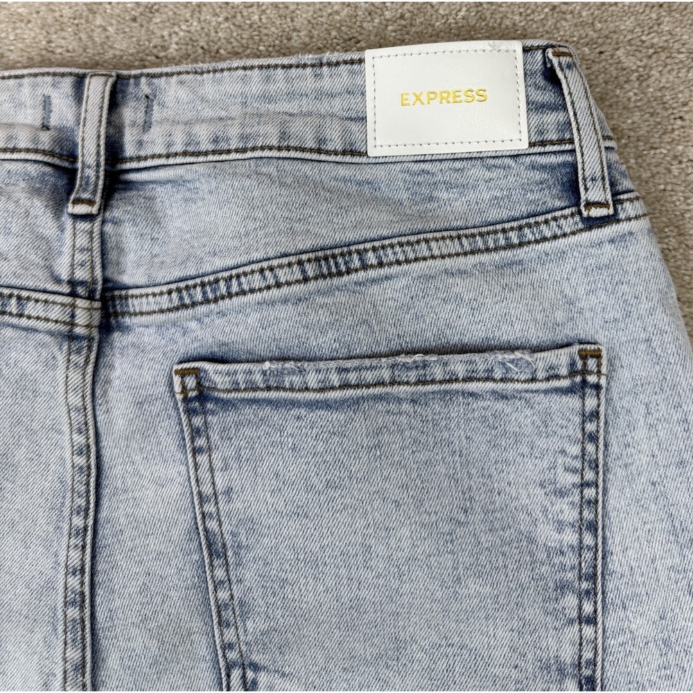 EXPRESS Boyfriend Mid Rise Stretch Women's Size 8r Light Wash Distressed Jeans - Picture 8 of 8